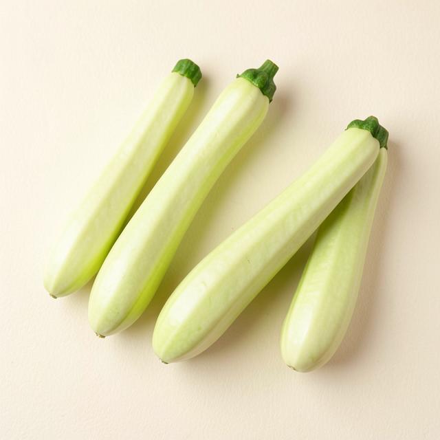 Bottle Gourd sourced and supplied by Agri Gate